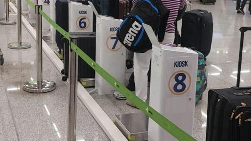 Neuer Check-in bei Ryanair auf Mallorca: Meinung der Passagiere reicht von "funktioniert super" bis "und wer denkt an die Älteren?"