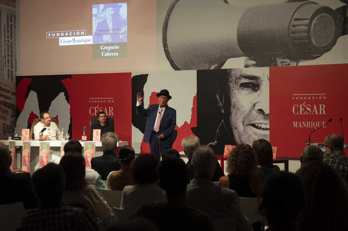 Antonio Corujo, durante su intervención en la sede de la Fundación César Manrique el pasado viernes.