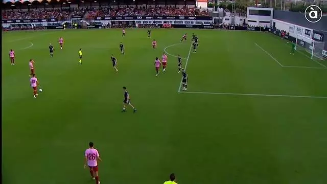 El golazo antológico de Sato en su debut con el Valencia CF