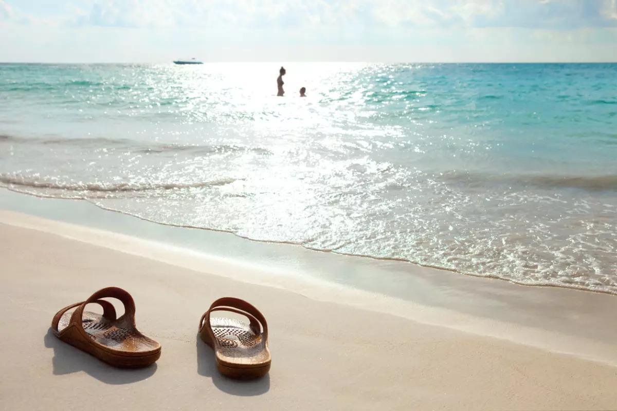 La mejor opción de calzado para este verano: sandalías o zapatos 'barefoot'