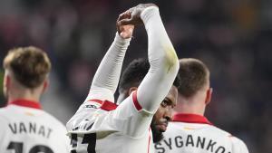 Thomas Lemar celebra su gol al Barça