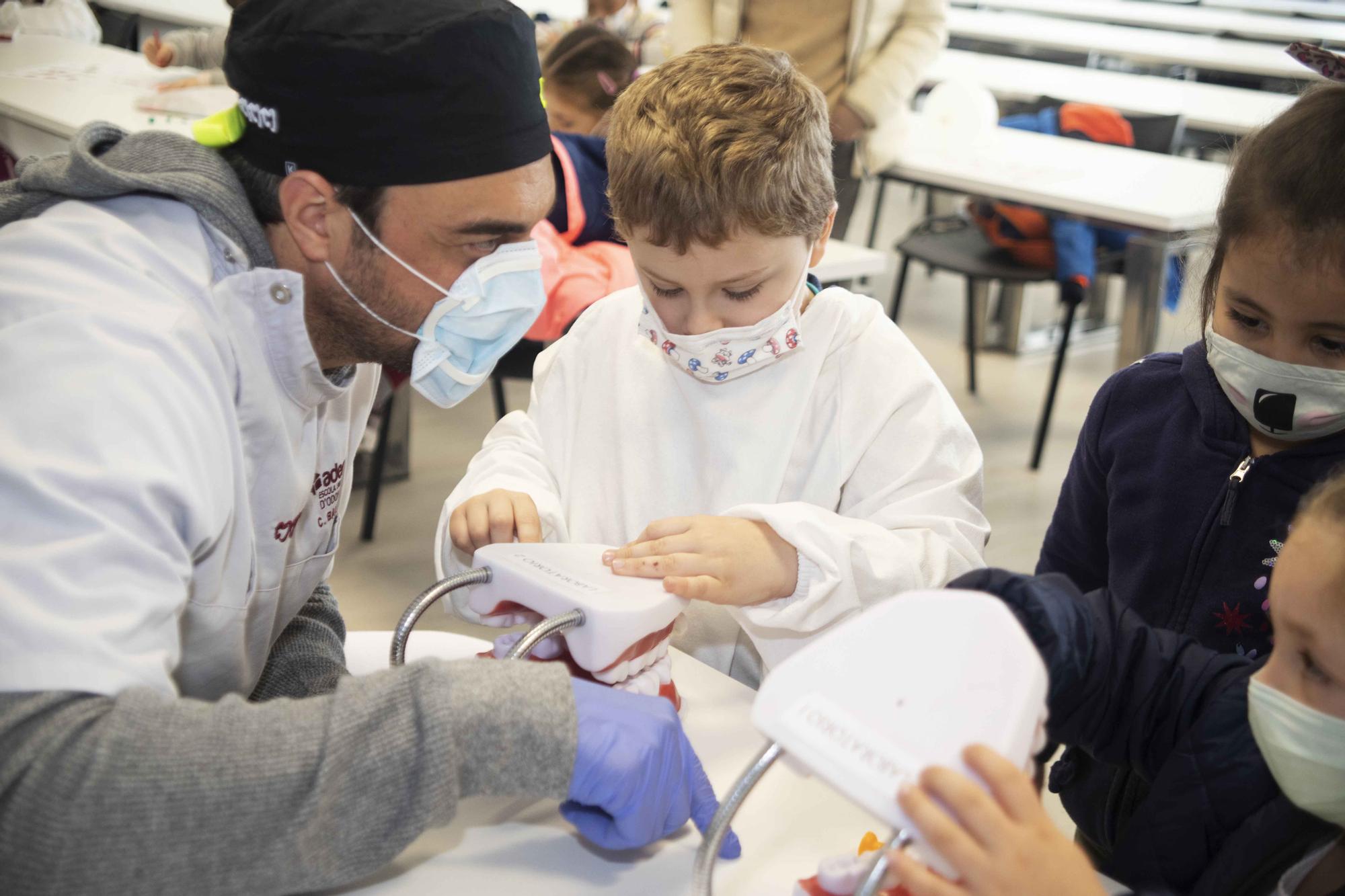 ADEMA-UIB apuesta por la educación innovadora y una metodología en servicios en Mallorca.