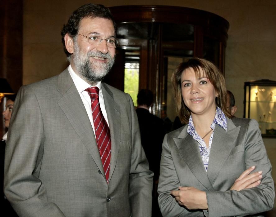 María Dolores de Cospedal, junto a Mariano Rajoy, cuando era candidata a presidir la Junta de Castilla-La Mancha en 2007.