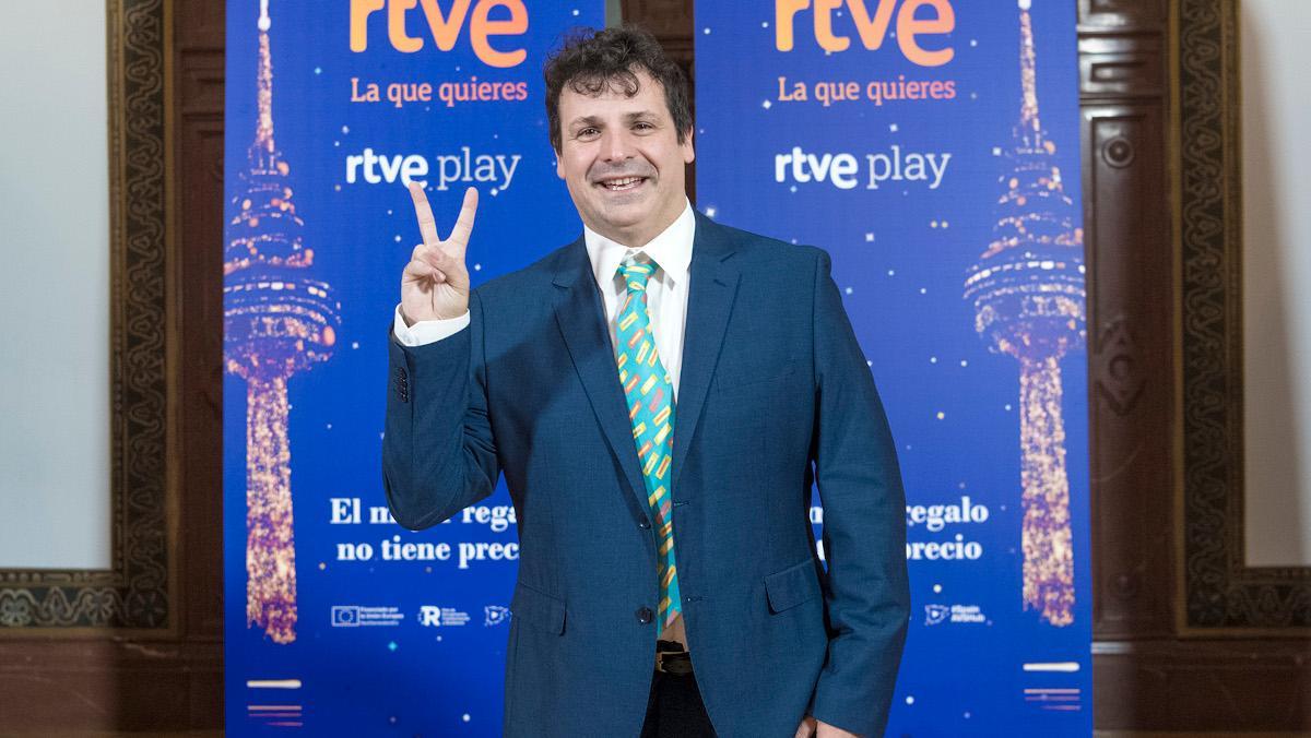 Ángel Carmona, el nuevo presentador de 'Cachitos'