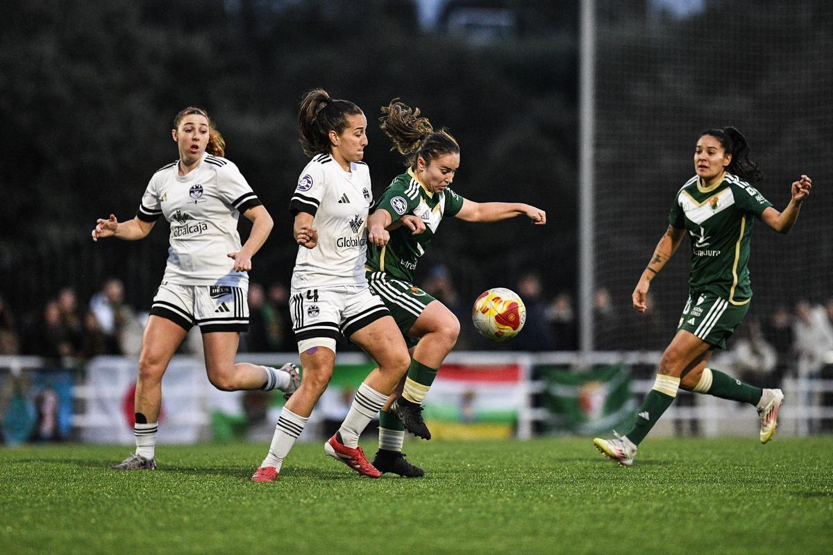 Fotogalería: Las imagénes del Cacereño Femenino-Fundación Albacete