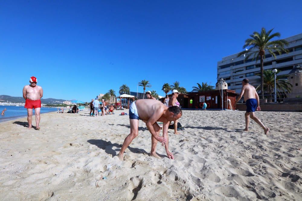 Éxito en la primera jornada de recogida de colillas en las playas