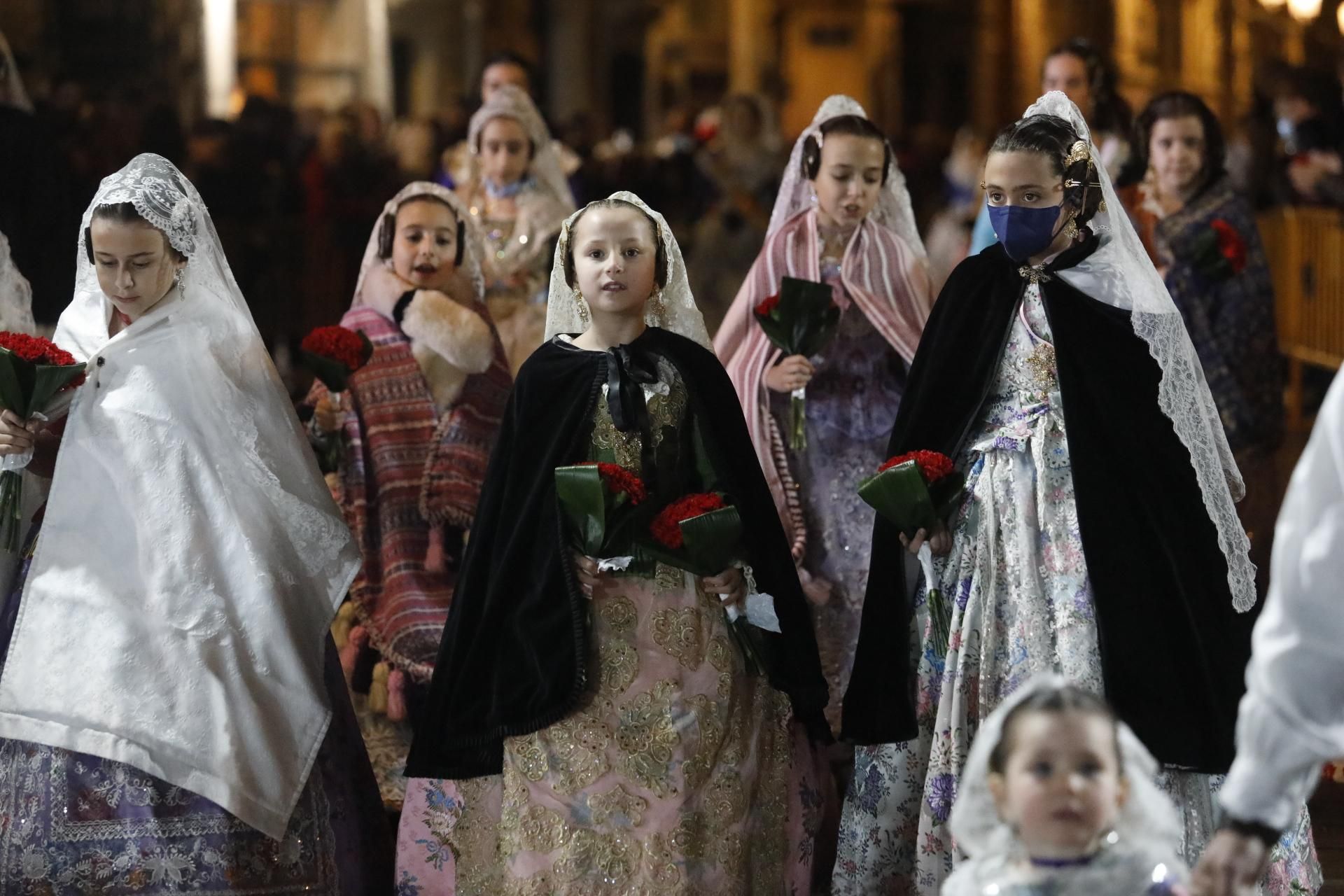 Búscate en el primer día de ofrenda por la calle Quart (entre las 22:00 a las 23:00 horas)