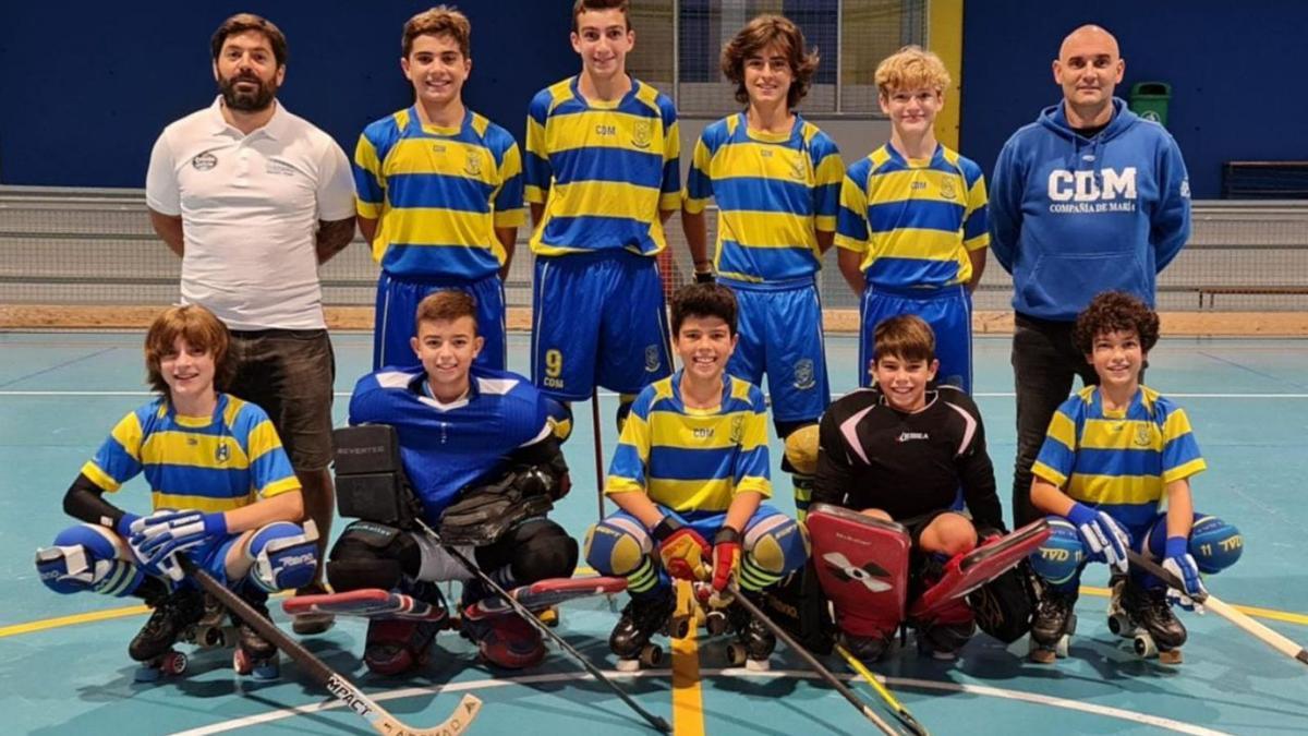 El equipo infantil de Compañía de María que participa en la Eurockey. |  // LA OPINIÓN