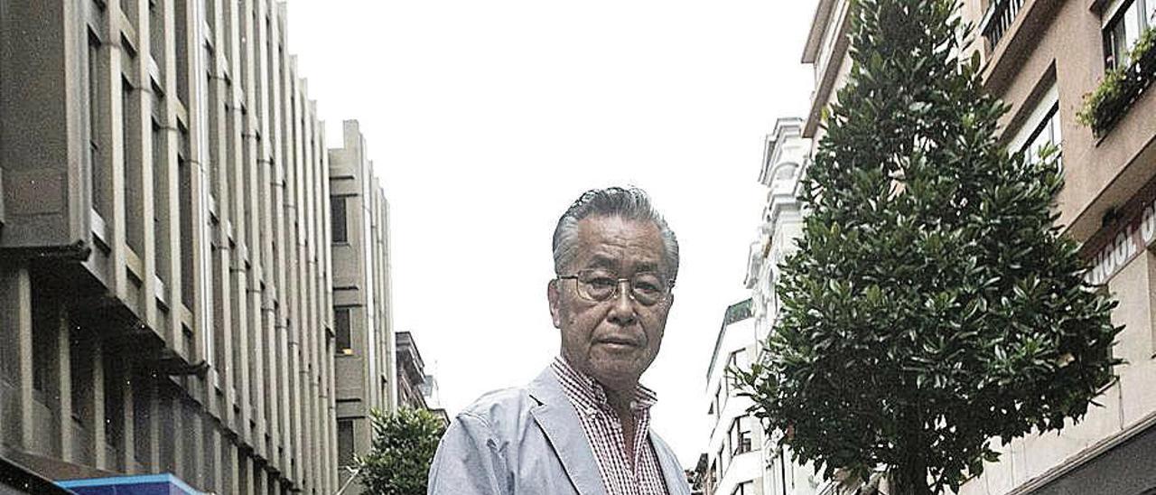 Takaharu Hashimoto, en la calle Fruela.