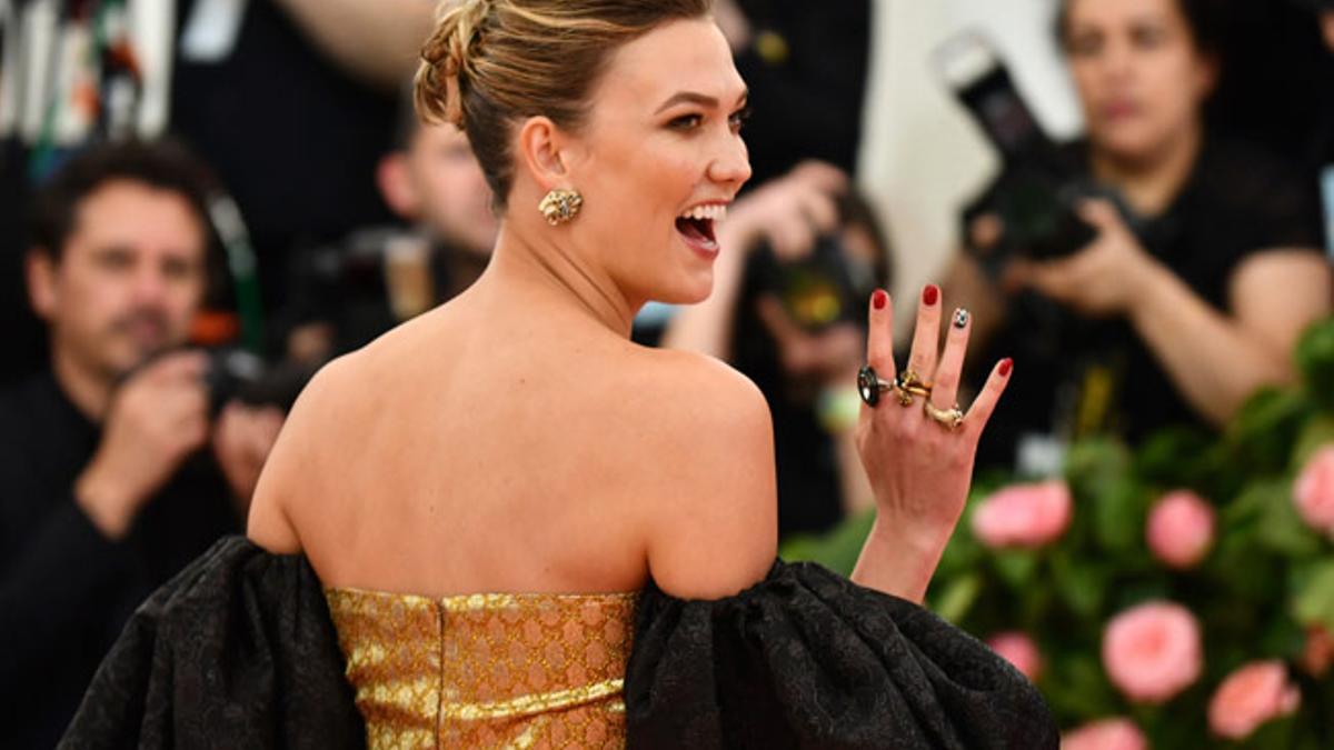 Karlie Kloss brilla en la gala MET 2019, con vestido de Gucci