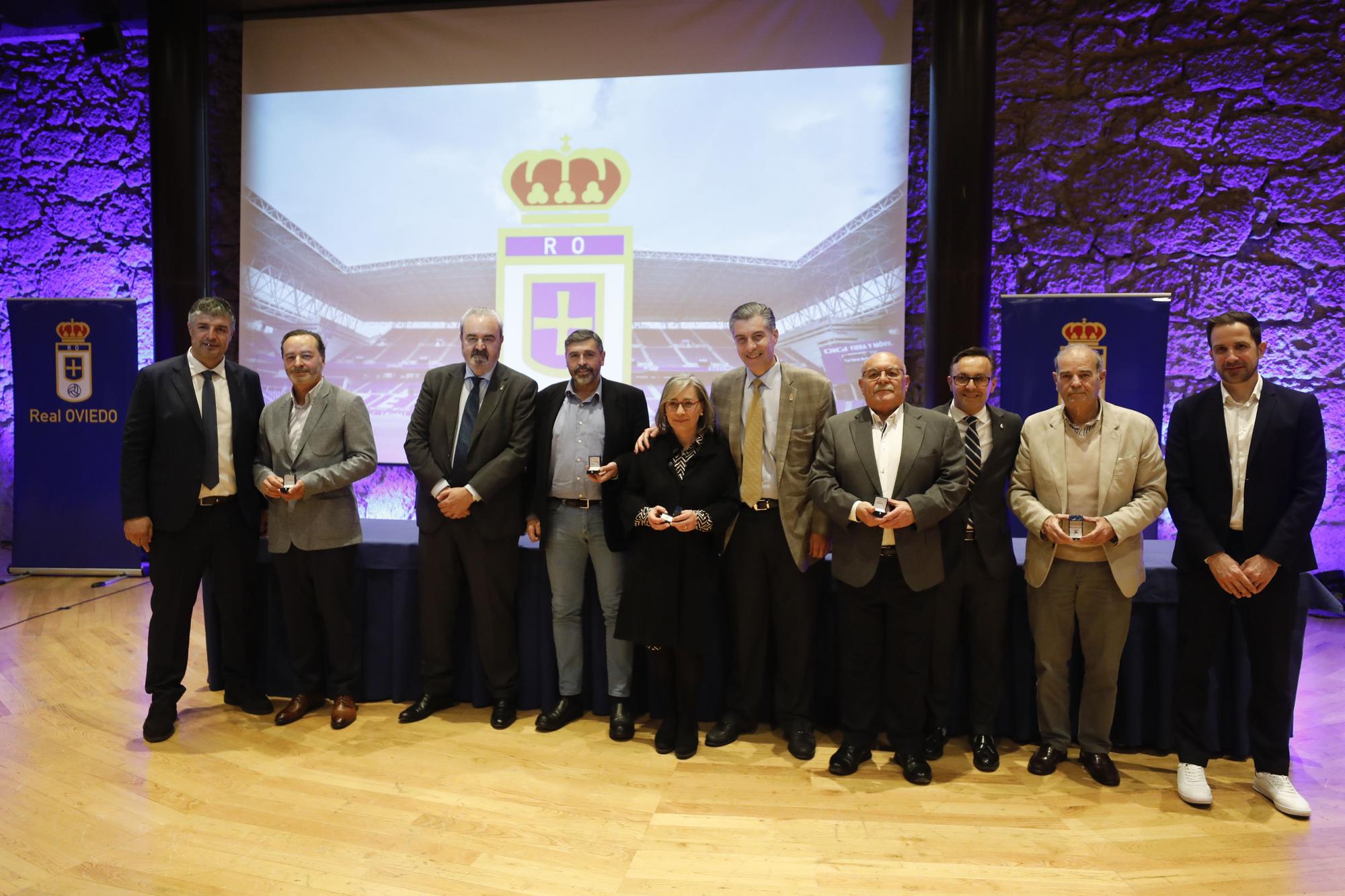 EN IMÁGENES: El Oviedo homenajea a sus abonados más antiguos