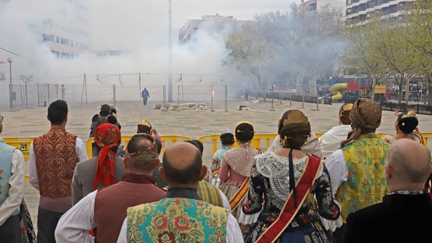 Una mascletà en el Paseo de Oliva, durante las Fallas celebradas el año pasado.