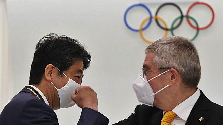 Shinzo Abe y Thomas Bach.