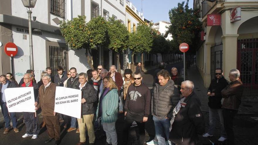 Corte de tráfico para pedir aparcamientos