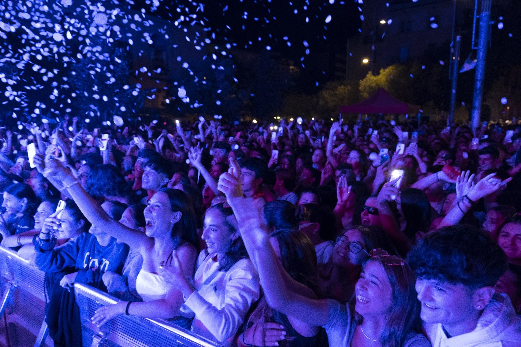 Troba't a les fotos del concert de 31 FAM a la plaça Sant Domènec