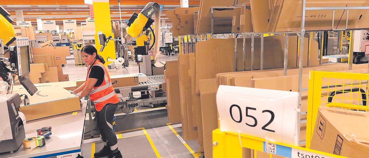La multinacional Amazon eligió Onda para su nuevo centro logístico. El consistorio bonificó al 50% el ICIO y contratos de ondenses.