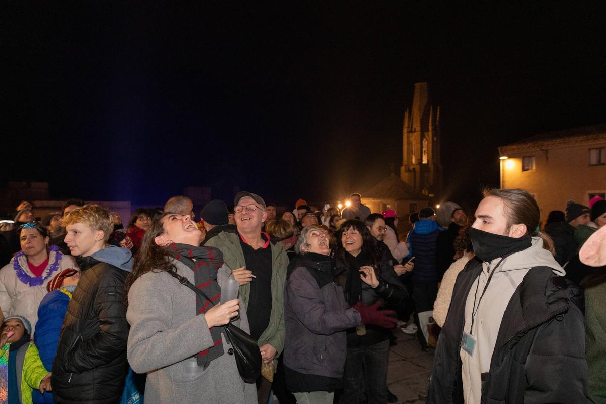 Les imatges de les campanades a la plaça de la Catedral
