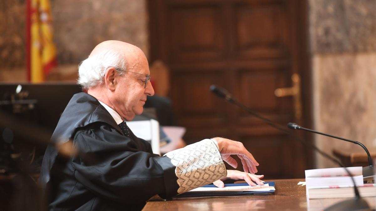 El fiscal superior de Galicia, Fernando Suanzes, se encargó de defender la postura del ministerio público en la apelación.