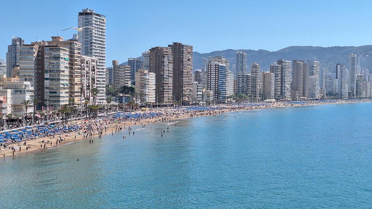 Benidorm, como un día de verano en pleno abril