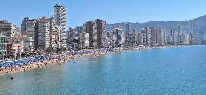 Benidorm, como un día de verano en pleno abril