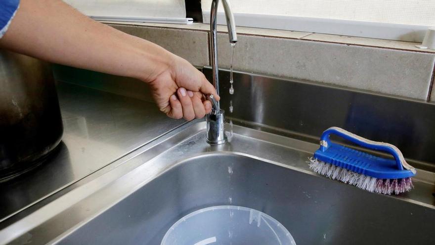 Almenara pide a los vecinos no usar el agua potable al no ser apta para el consumo