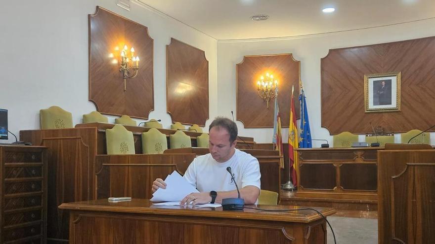 El concejal de Deportes de Oliva, Joan Mascarell, plantea su dimisión «por motivos personales» tras las críticas por la gestión de la legionela en el riego del Morer