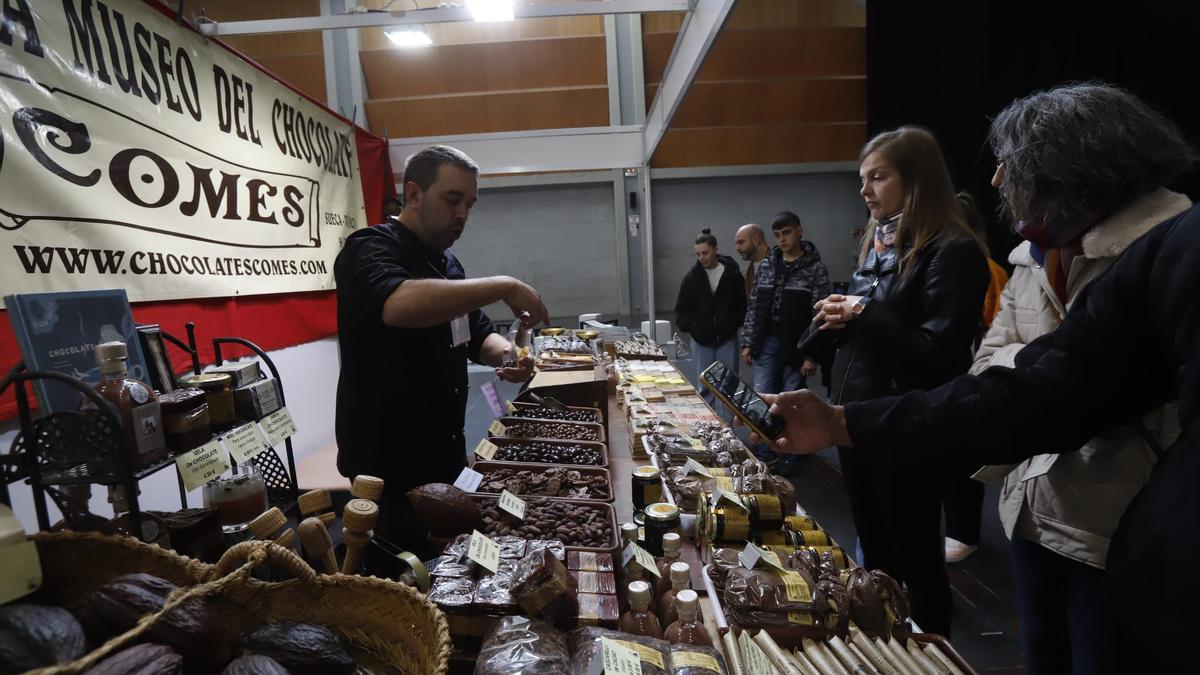 Chocolates Comes ha sido uno de los puestos más visitados esta mañana de viernes
