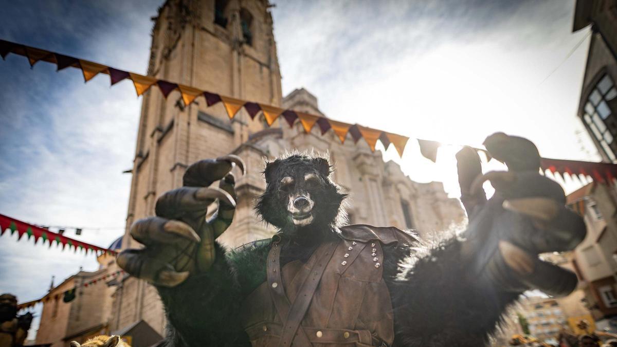 Estas son las mejores imágenes del arranque del Mercado Medieval de Orihuela 2026