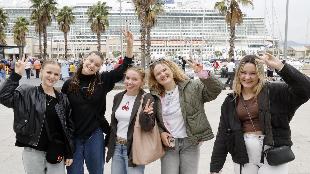 Primera escala oficial del crucero "Arvia" en Vigo