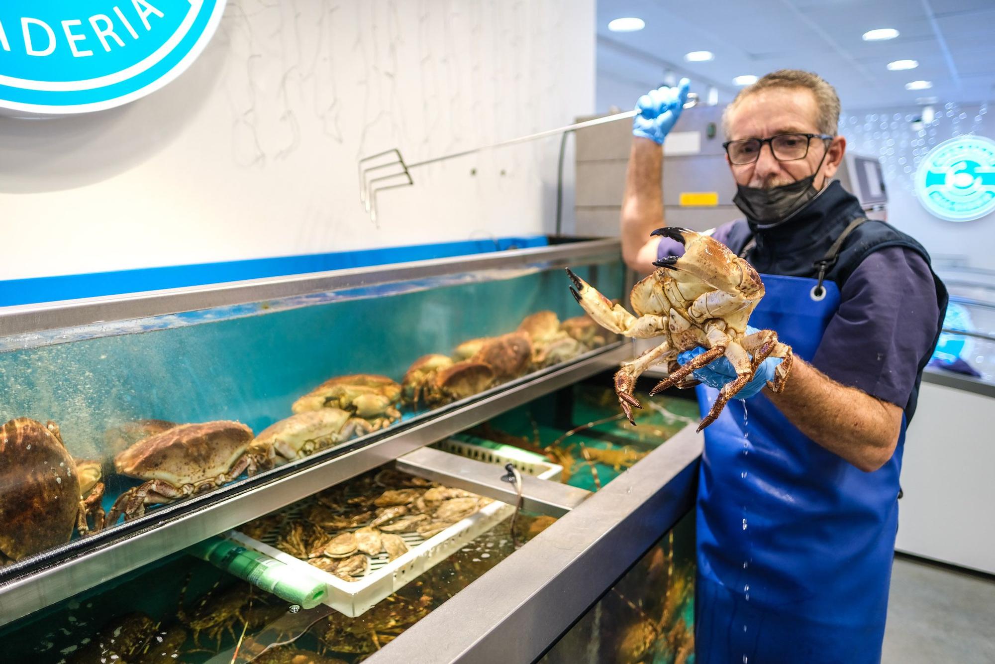 Compras navideñas en el Mercado Central de Las Palmas de Gran Canaria