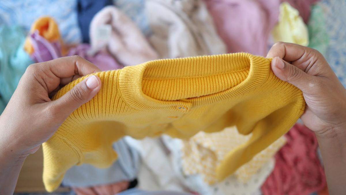 El truco de 'madre primeriza' para lavar la ropa de bebe y eliminar las manchas
