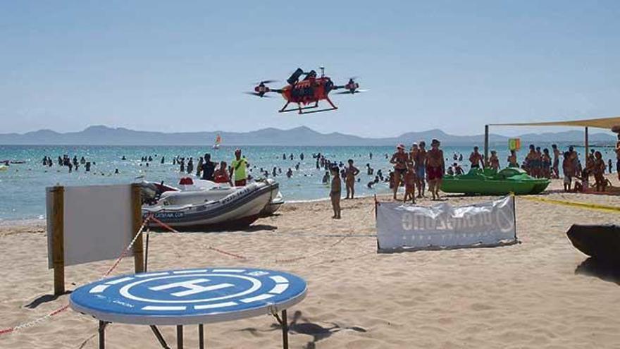 Simulacro de rescate con drones en Playas de Muro