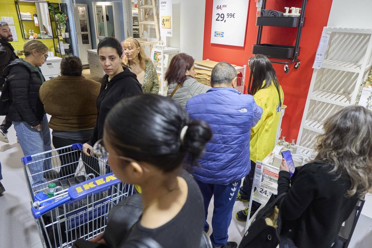 Les fotos de la inauguració de l'IKEA de Girona