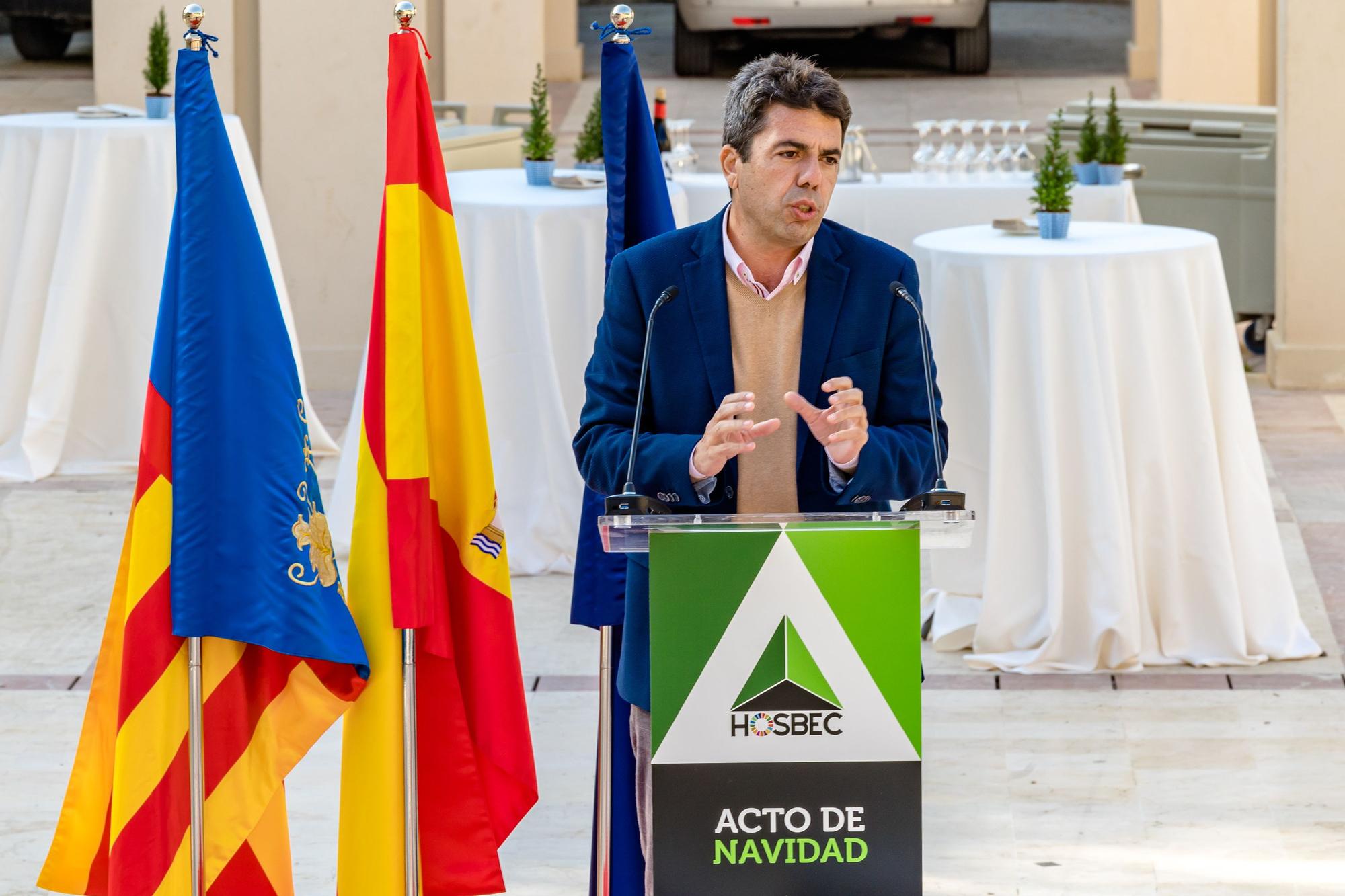 Al encuentro ha asistido el secretario de Turisme Comunitat Valenciana, Francesc Colomer; el presidente de la Diputación, Carlos Mazón; y el alcalde de Benidorm Toni Pérez entre otros representantes institucionales y empresariales.