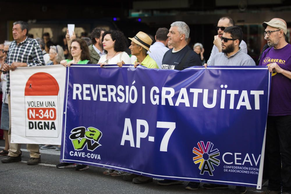 Concentración para pedir la gratuidad de la AP7