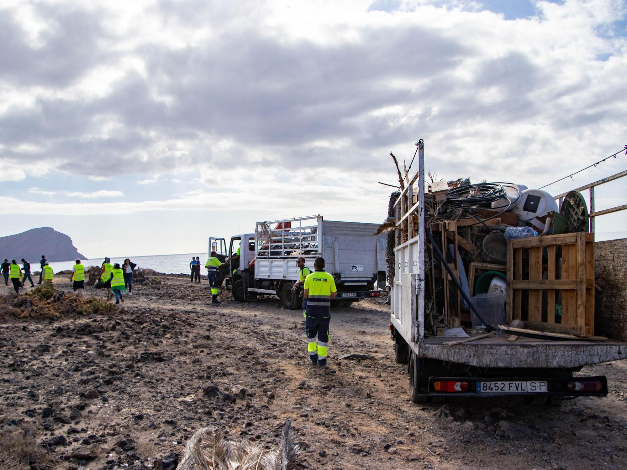 Operativo de desalojo de asentamientos ilegales en la costa de Granadilla