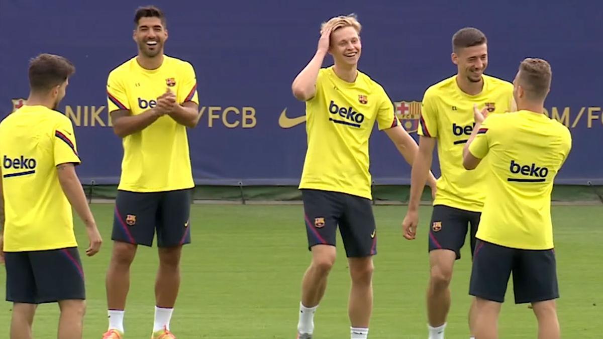 Buenas noticias para el Barça: De Jong vuelve a entrenar con el grupo