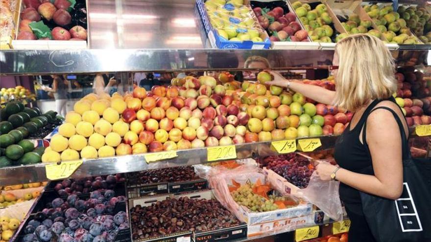 La Universidad de Córdoba fomenta el consumo de fruta y la donación de sangre