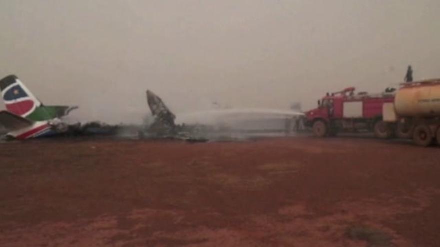 Un avión se estrella en Sudán del Sur y sobreviven las 49 personas que iban a bordo