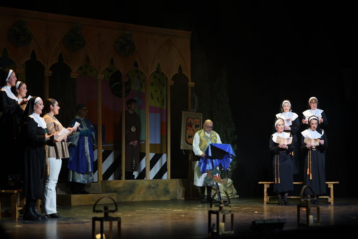 Santiago Ballester hace un cameo en la presentación de Na Jordana