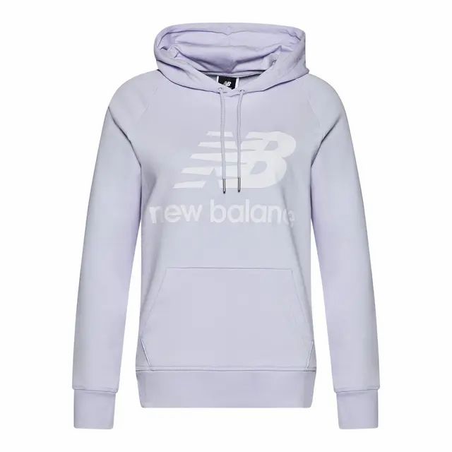 La sudadera New Balance Essentials de Decathlon.