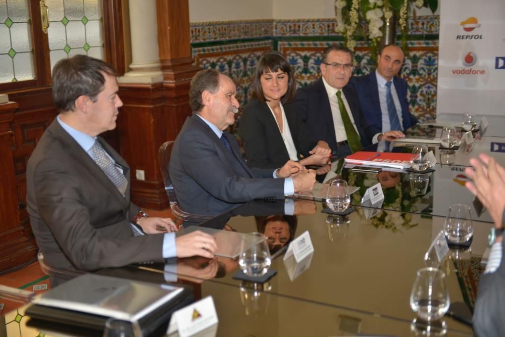 Conferencia de María González Veracruz en el Foro Nueva Murcia