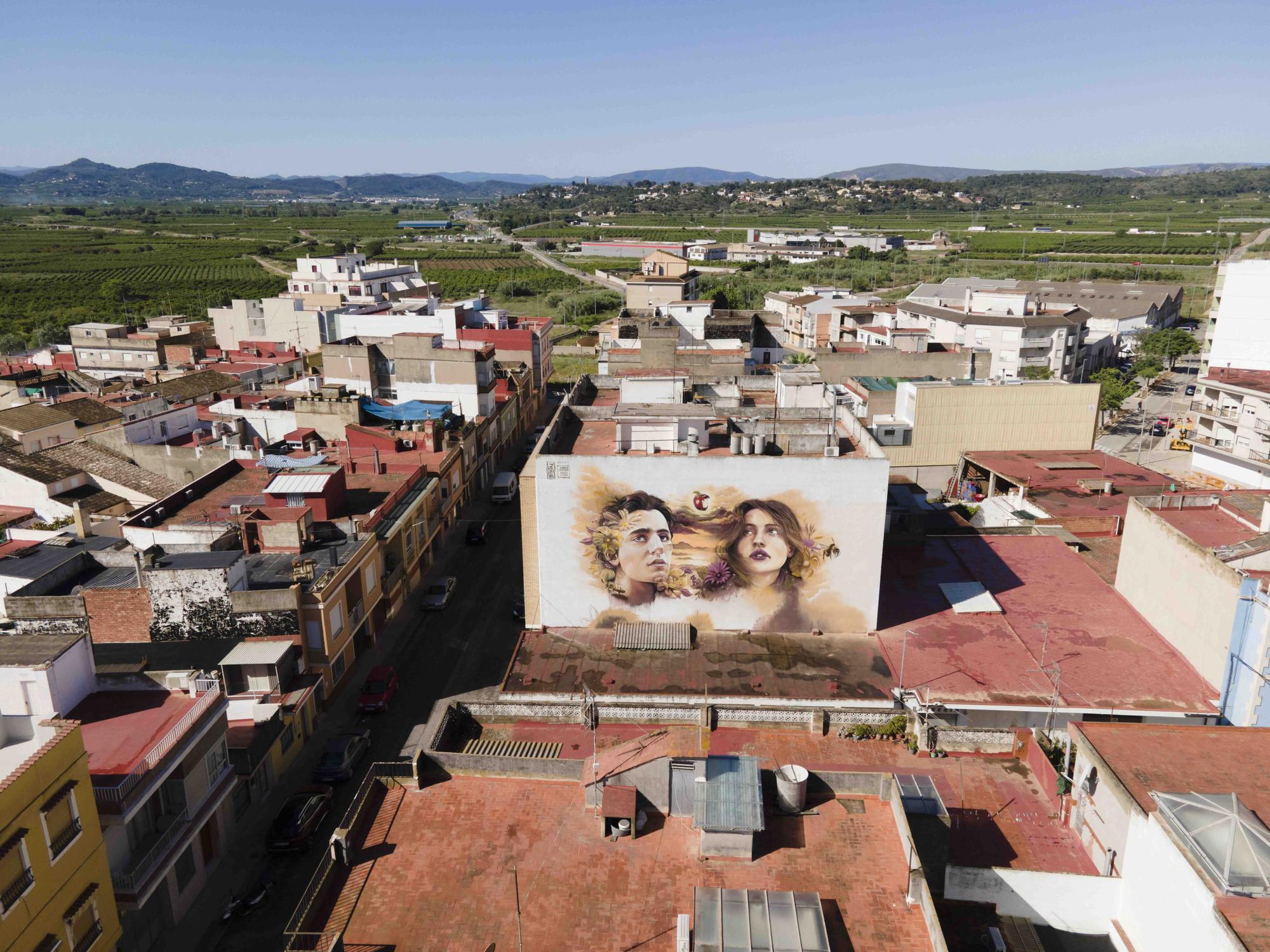 Arte XXL en Alberic: los grandes murales invaden fachadas del municipio