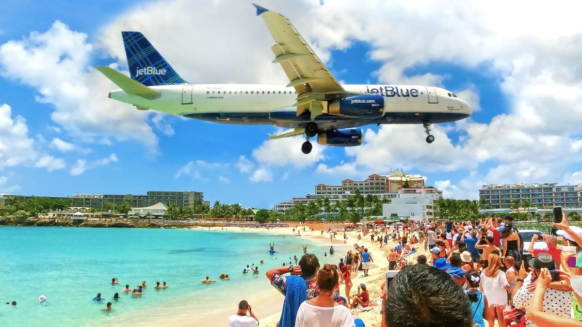 Aeropuerto Internacional Princesa Juliana el aeropuerto más peligroso del mundo en la Isla de San Martín