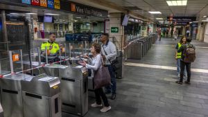 La estación de Rodalies de plaza de Catalunya, cerrada tras la incidencia de robo de cobre
