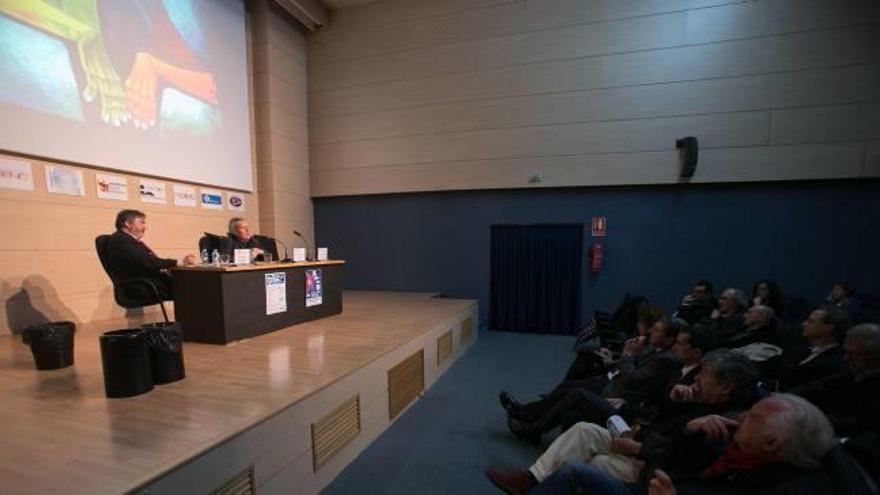 Mesa redonda en la Semana del Cerebro organizada por el Instituto de Neurociencias en una edición anterior.