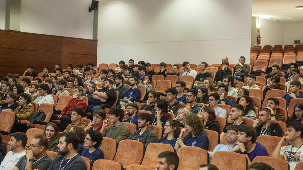 El ‘Hackaton’ más importante de Galicia reúne a 160 estudiantes en la Facultad de Informática de A Coruña