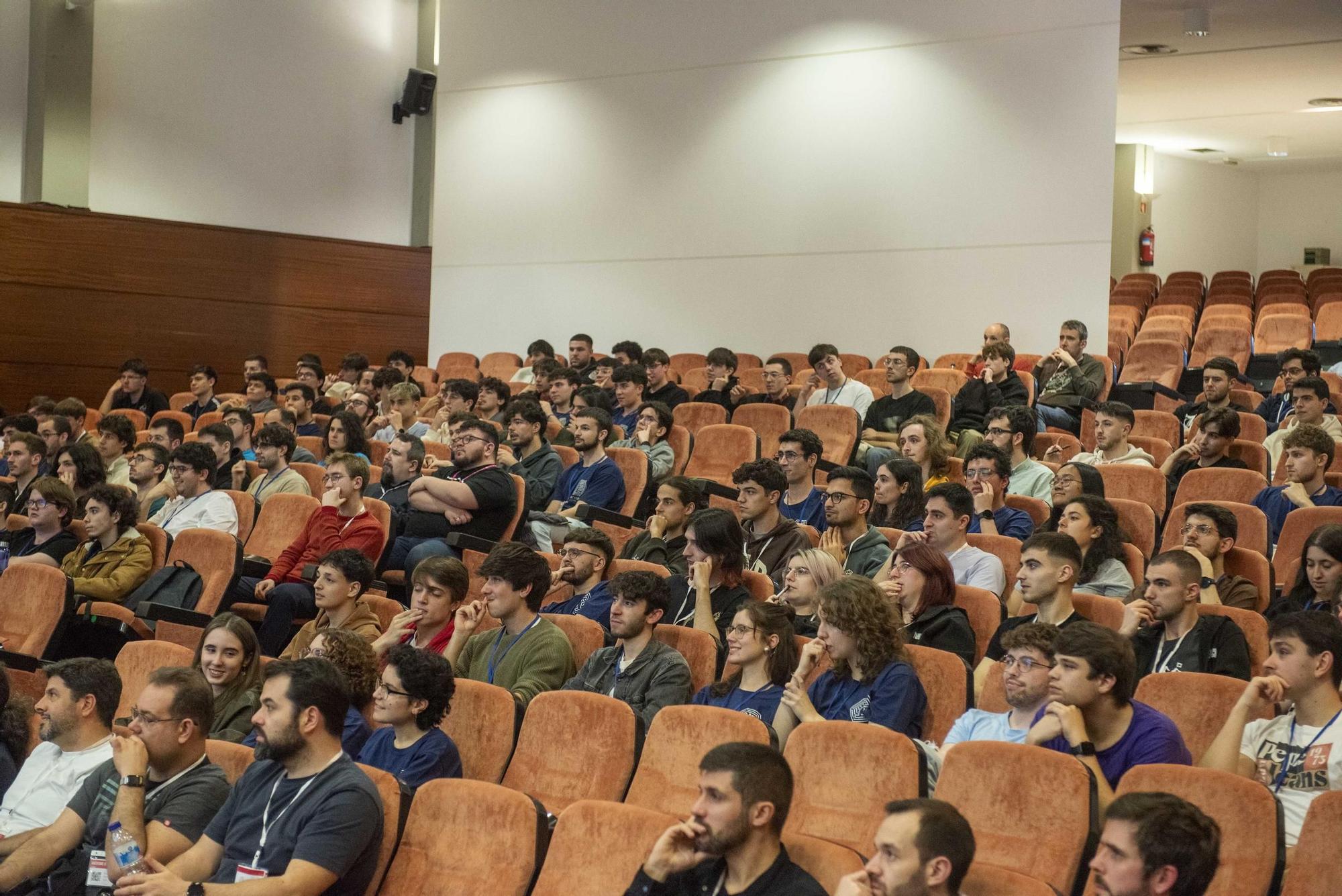 El ‘Hackaton’ más importante de Galicia reúne a 160 estudiantes en la Facultad de Informática de A Coruña