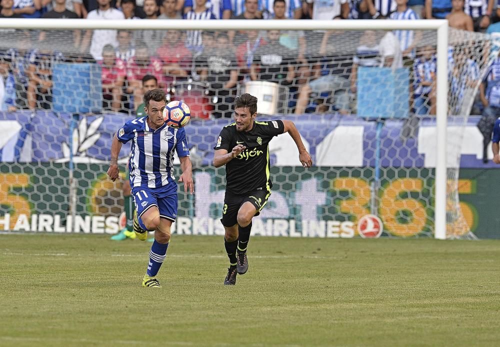 Partido entre el Alavés y el Sporting