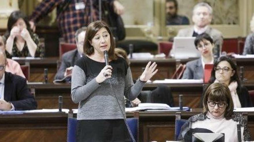 La presidenta, Francina Armengol, ayer, durante una intervención en el Parlament.